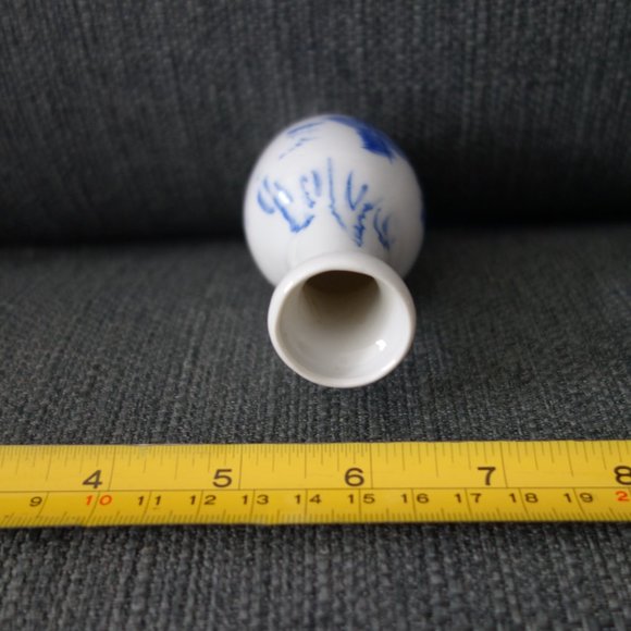 Mini Ceramic Vases (Includes Two of Each Style,  4 in Total) - Picture 8 of 14